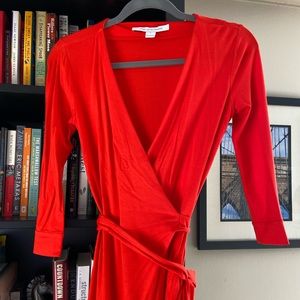 Diane con Furstenburg classic wrap dress in red. Size 2
